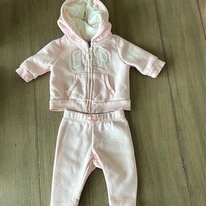 Baby Gap Sweatshirt and sweatpants set